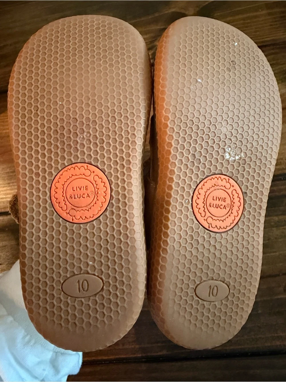 Girls Livie and Luca Tan Mary Jane Shoes with Velcro Strap, size 10, GUC